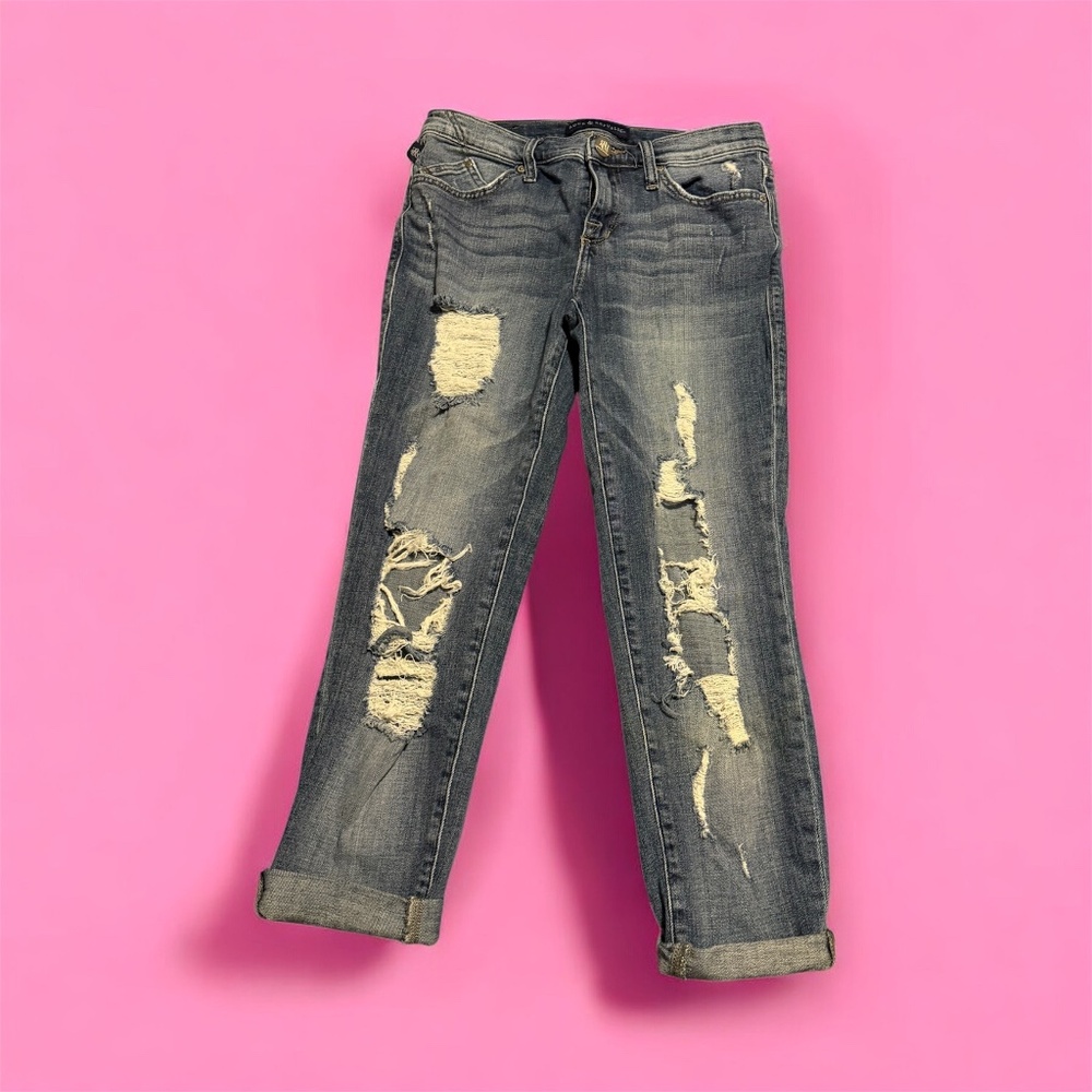 Distressed Denim Capri Rock & Republic Jeans – Stylish & Comfy
